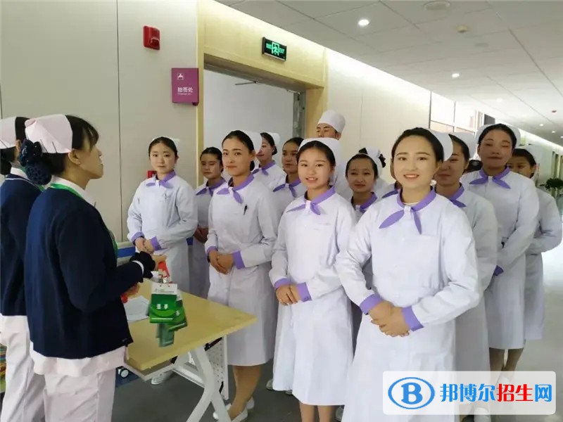 浙江2023年女生学卫校好吗