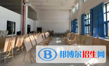 浙江2023年女生在中专学校学什么好