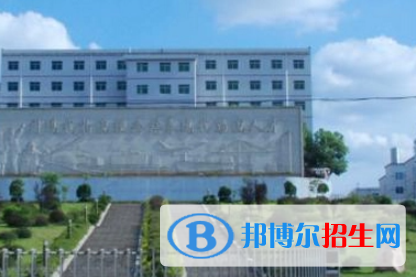 湖南现代物流职业技术学院是大专还是中专(湖南现代物流职业技术学院)