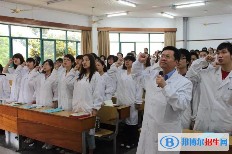 浙江2023年初中女生读什么卫校好