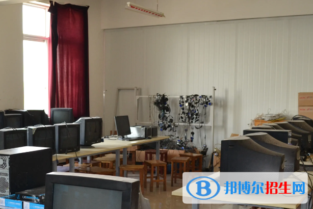 重庆2023年什么叫中专学校