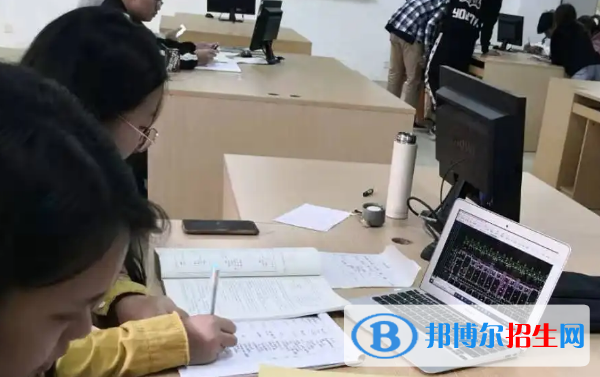 重庆2023年中专学校里面有什么专业