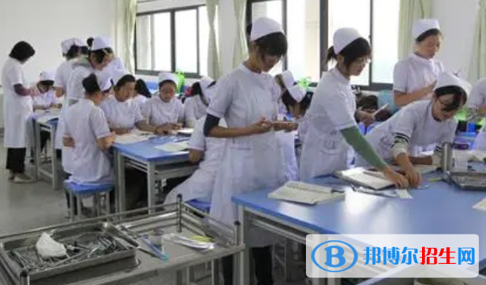 重庆2023年中专学校里面都有什么专业