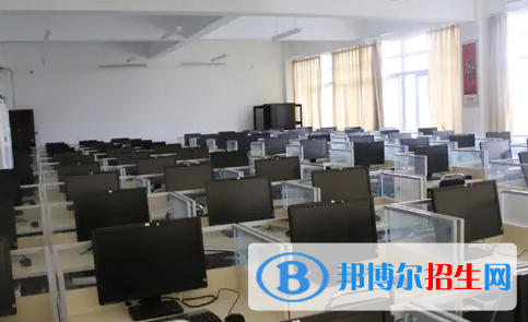 重庆2023年中专学校和中专有什么区别