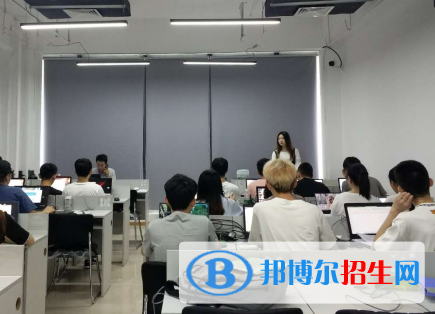 皮革服装制作与工艺专业好吗?
