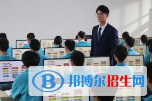 杭州2023年男孩子中专学什么好
