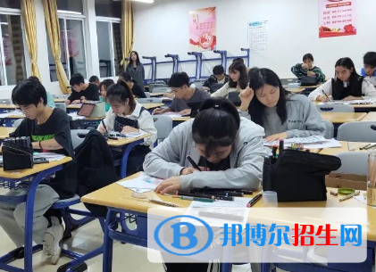 杭州2023年男孩子读中专读什么好