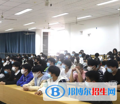 杭州2023年男生中专学什么专业好