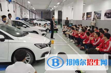 杭州2023年男生中专学什么好