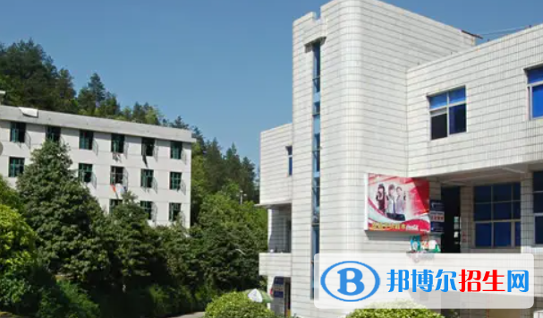 鹤峰中考2022录取分数线