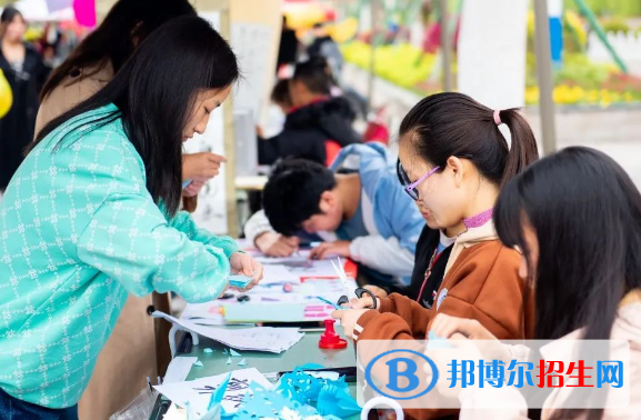 杭州2023年女孩子中专学什么专业好