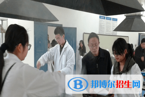 动物药学专业好吗?