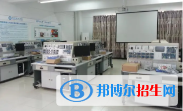 浙江2023年男孩子中专学什么专业好找工作