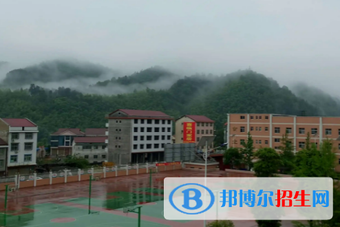 安化县江英高级中学2022录取分数线(2023参考)