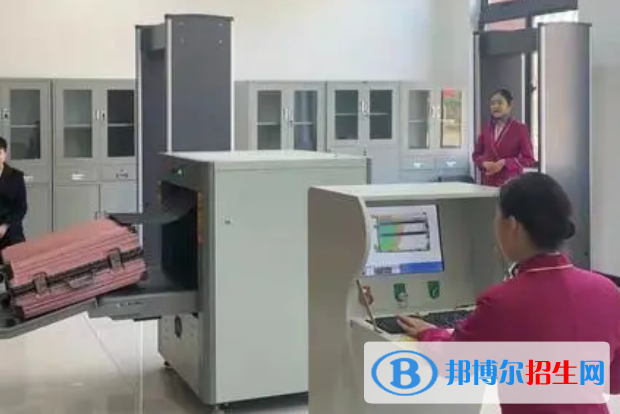 重庆2023年中专学校和职高哪个好