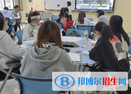 新闻学专业好吗?(新闻学专业)