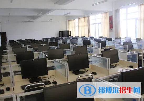 重庆2023年去上中专学校学什么对以后好一点