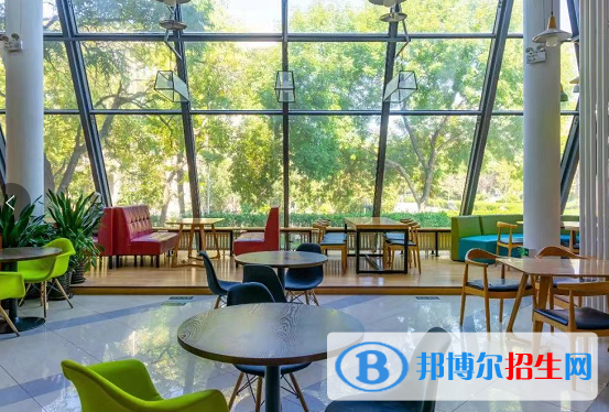 2022中国研究型大学排名（校友会)
