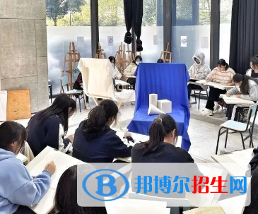 杭州2023年中专上几年