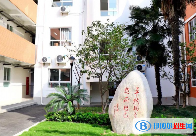 上海卢湾高级中学国际部2023年课程体系