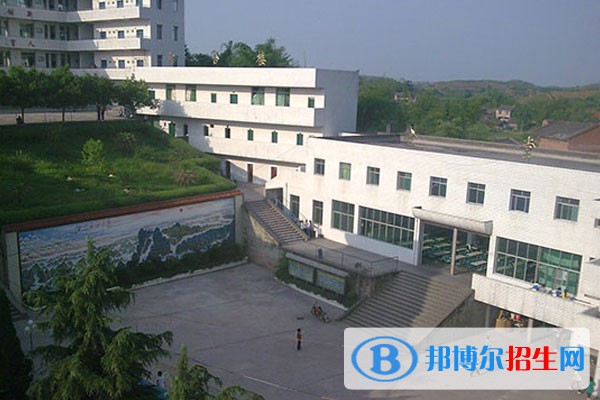 四川2023年初中生可以上计算机学校吗