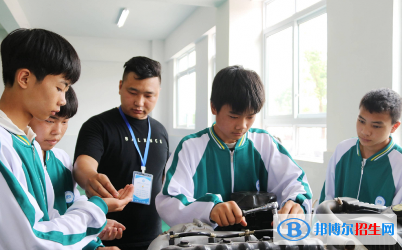 陕西2023年中专男孩子学什么专业