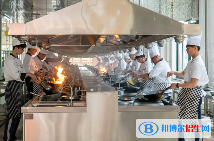 陕西2023年男生中专学什么好