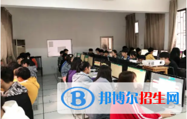 浙江2023年女孩子中专学什么专业好找工作