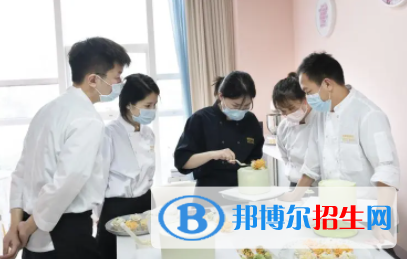 浙江2023年女孩子适合学的中专专业