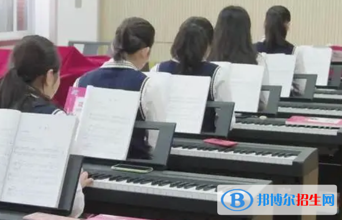 重庆2023年现在读什么中专学校好