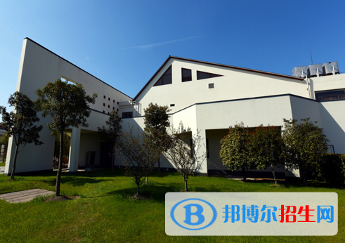 上海铭远双语高级中学2023年学费标准