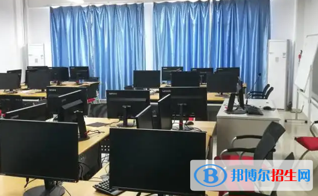 重庆2023年中专学校有什么专业适合男生