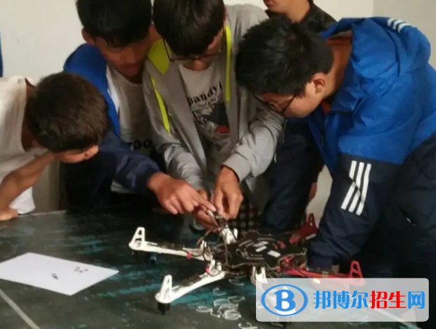重庆2023年中专学校什么专业适合男生