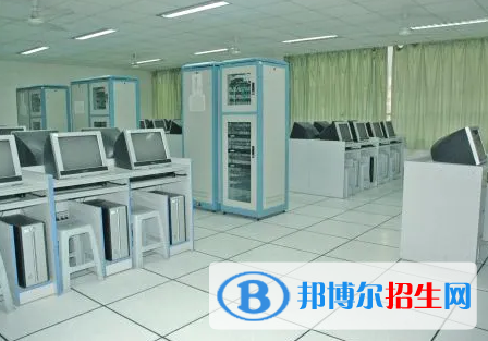重庆2023年男生学什么中专学校好