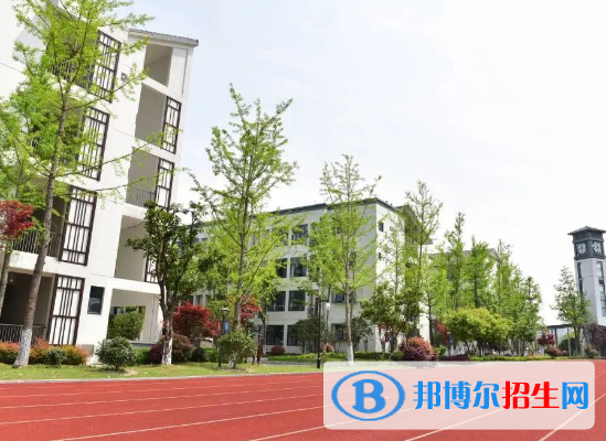 杭州2023年中专相当于高中吗