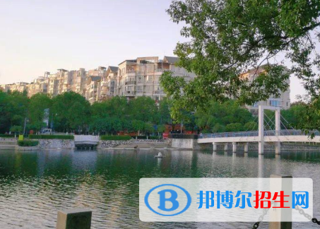 赣东学院是不是985大学?
