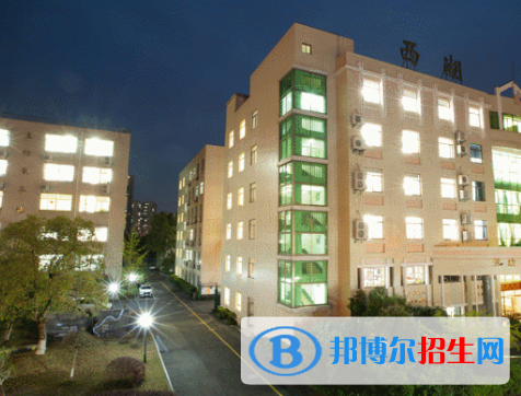 杭州2023年中专属于高中吗