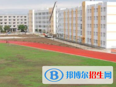 重庆2023年男生上什么中专学校比较好
