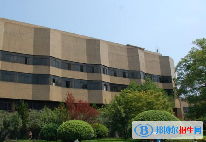 景德镇艺术职业大学是不是双一流大学？ 