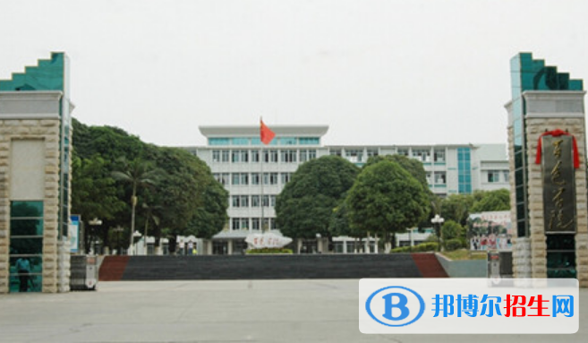 百色学院是不是双一流大学？
