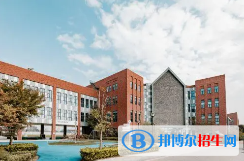 上海西华国际学校初中部2023年课程体系