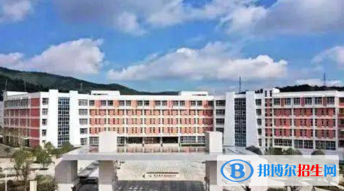 云南艺术学院文华学院是不是双一流大学？
