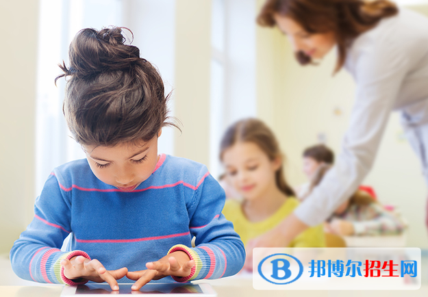 2023女生就业前景最好的十大热门专业！