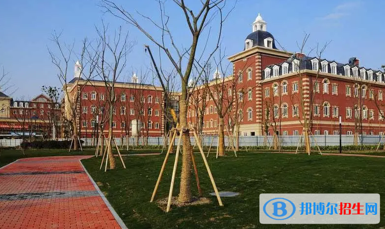 上海不列颠英国学校初中部2023年入学考试2