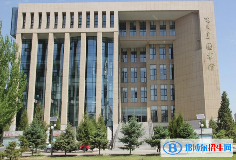 呼和浩特民族学院是几本？是985和211吗？
