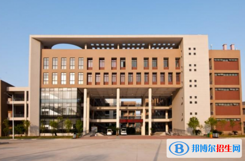 福建商学院是几本？是985和211吗？
