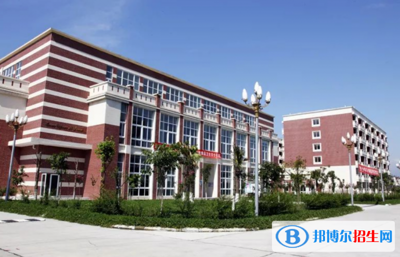 四川电影电视学院是几本？是985和211吗？