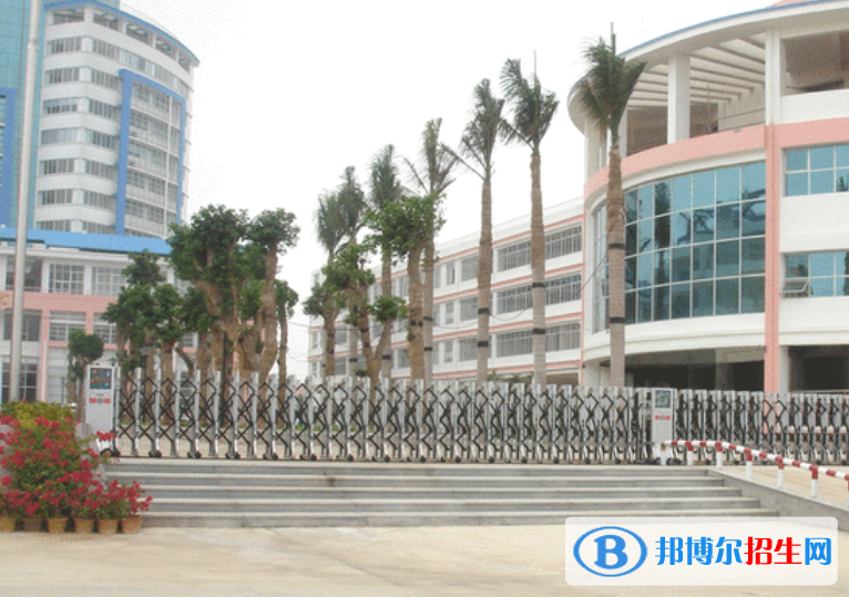 2023年海口市琼山华侨中学网站网址