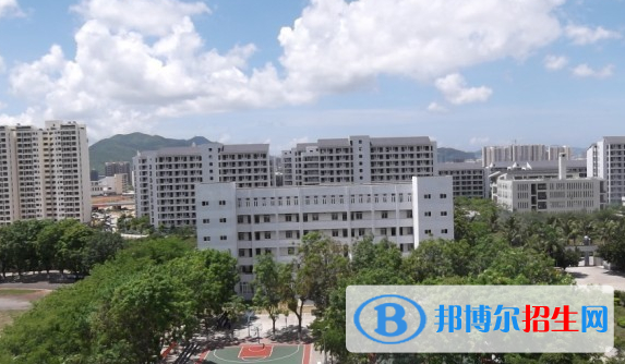 西南大学三亚中学地址在哪里，哪个地区，哪个城市