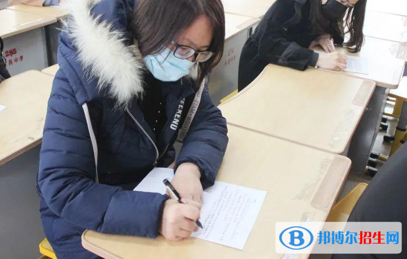 高考优秀作文:花儿朵朵开（3篇）